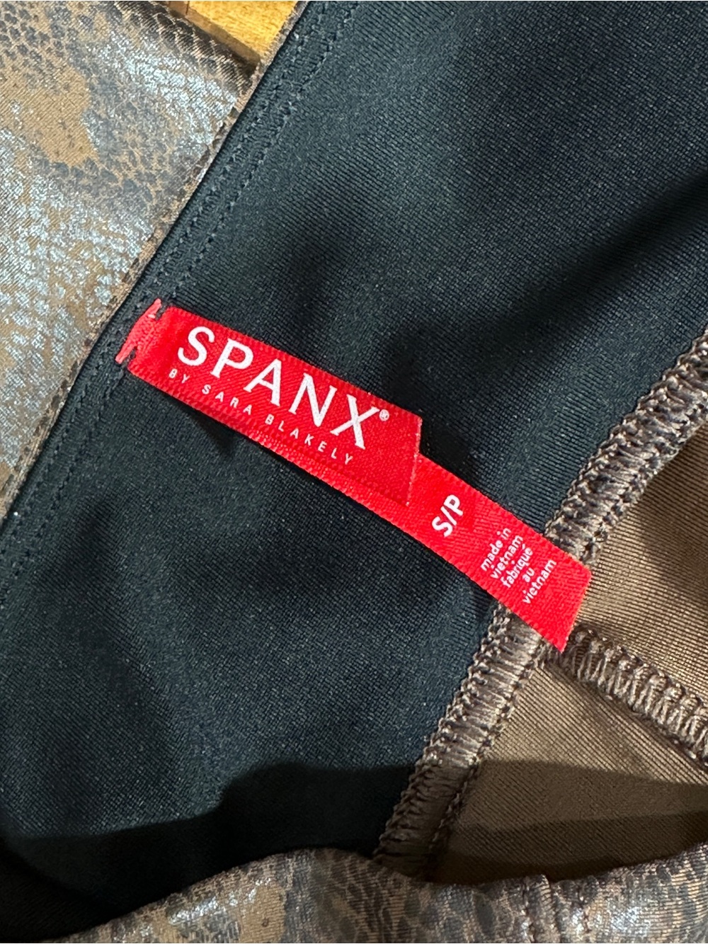 SPANX Leggings S Brown Snakeskin Faux Leather Streetwear Edgy Indie Sleaze - Picture 3 of 7